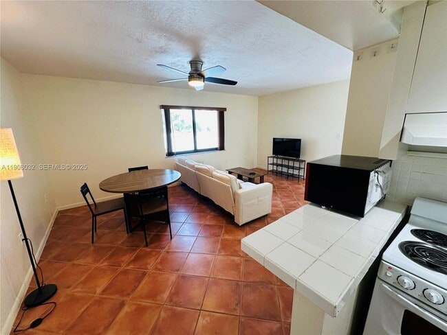 Building Photo - 619 Euclid Ave