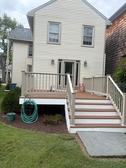 Building Photo - 109 S Liberty St