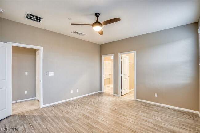 Building Photo - 2698 Frabiele St