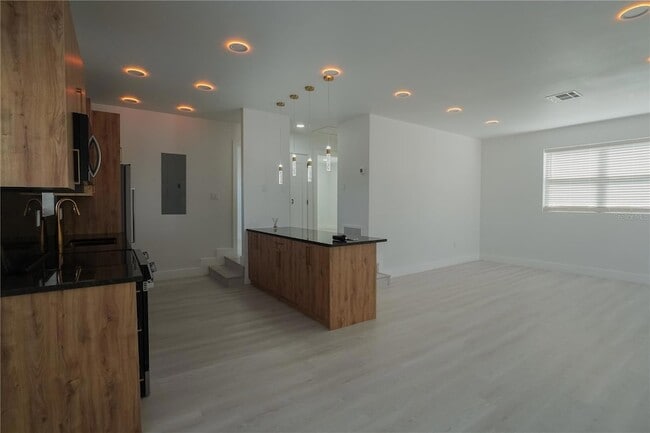 Building Photo - 6821 Marius Rd