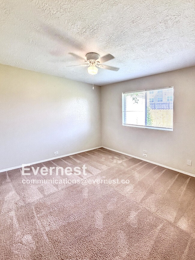 Building Photo - 8731 Summit Pines Dr
