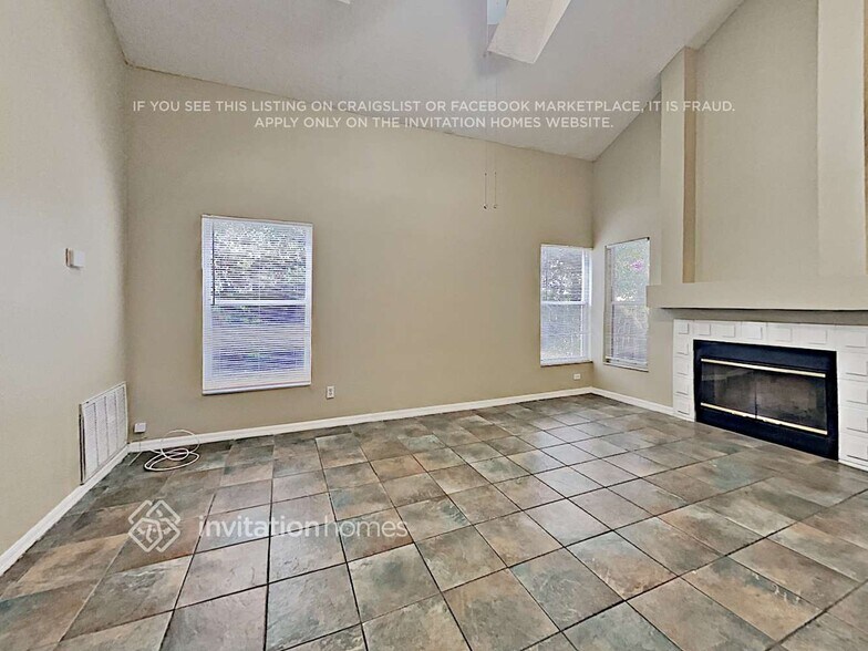 Building Photo - 2335 Needham Dr
