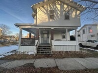 Building Photo - 209 1/2 Cherry St