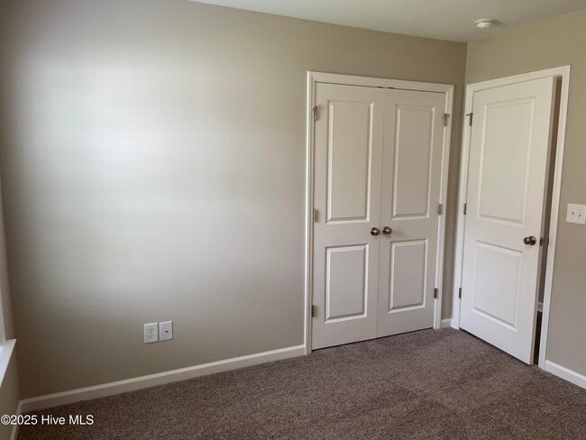 Building Photo - 620 Moonstone Ct