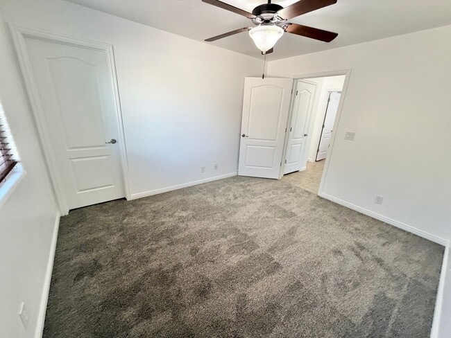 Building Photo - Beautiful Riverstone Home!!