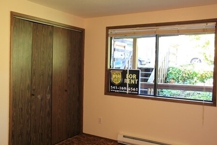 Building Photo - 1726 - South 5th Street Duplex