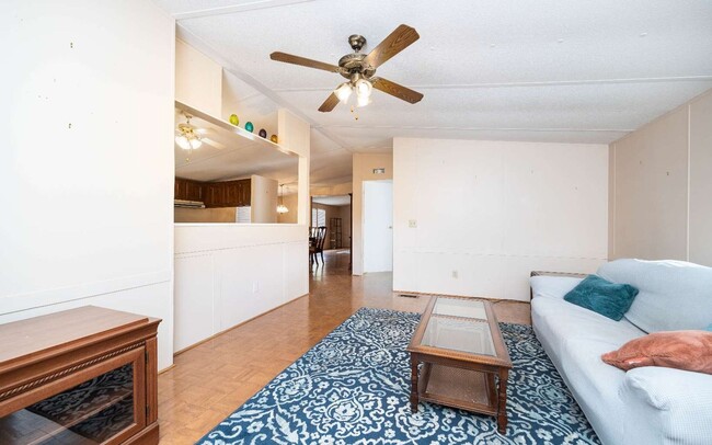 Building Photo - Peaceful 3 Bedroom Home just minutes to Live Oak