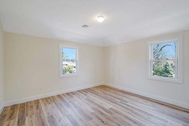 Building Photo - 2939 N Wading River Rd