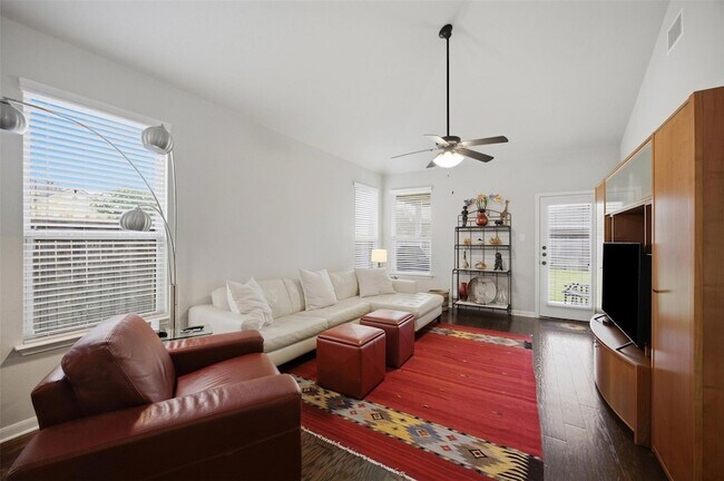 Building Photo - 328 Rock Mill Loop