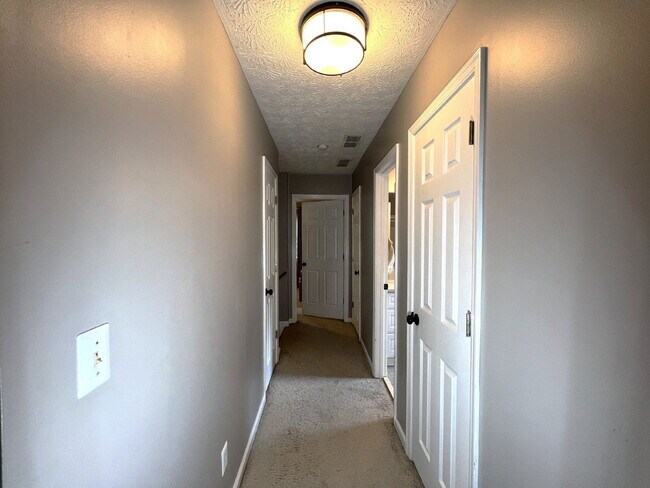 Building Photo - 3324 Devaughn Dr