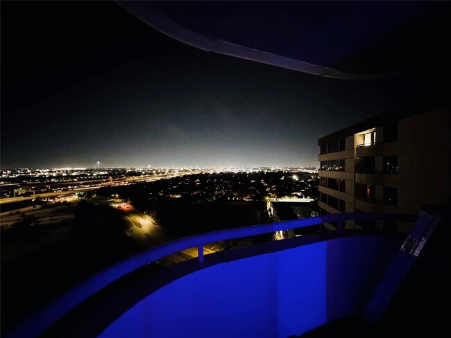 Building Photo - 3525 Sage Rd