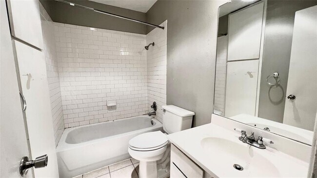 Building Photo - 11519 Pecan Creek Pkwy