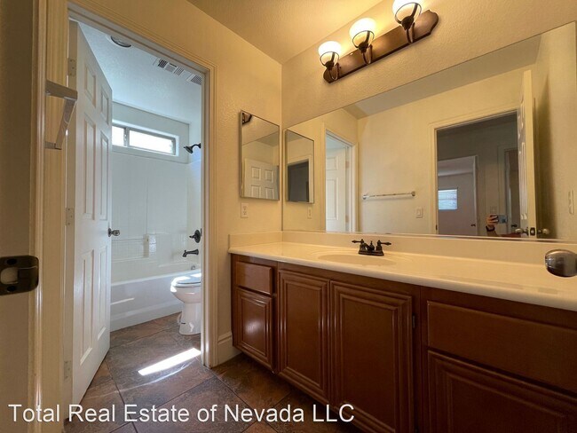 Building Photo - 4 br, 2.5 bath House - 10511 Bella Camrosa