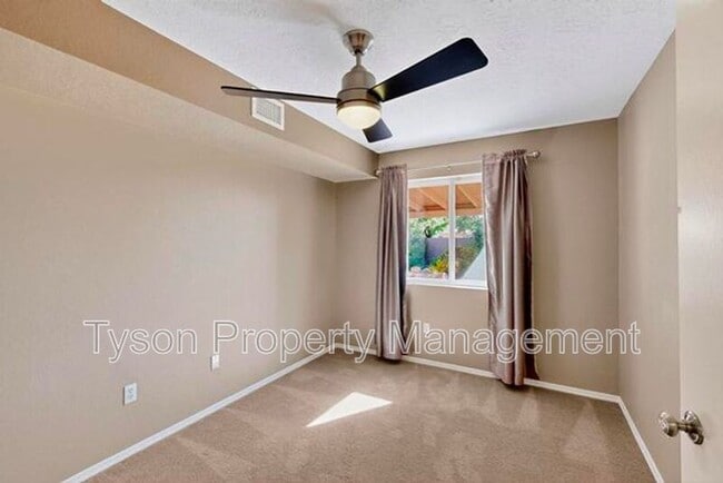 Building Photo - 11204 Miravista Pl SE