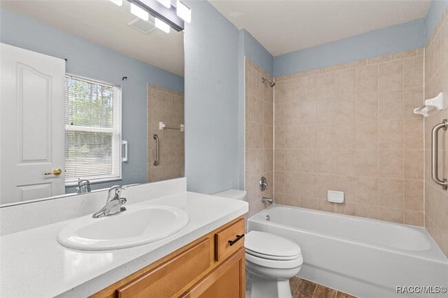 Building Photo - 17 Eugenia Ct N