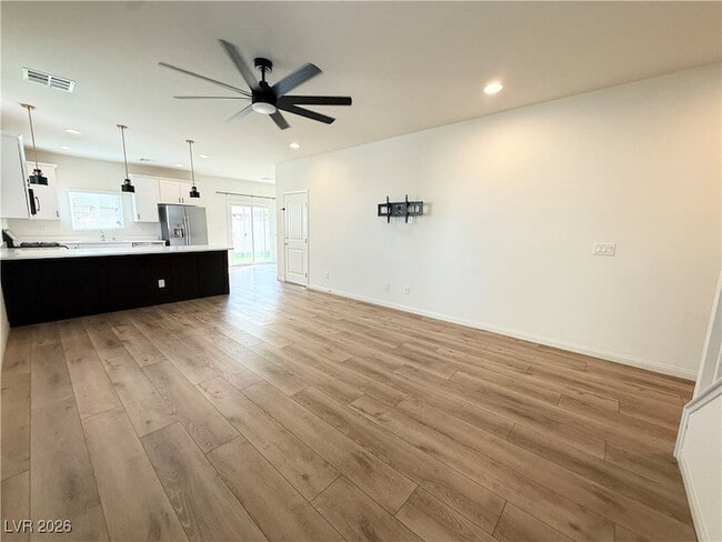 Building Photo - 5414 Enchanted Rose St