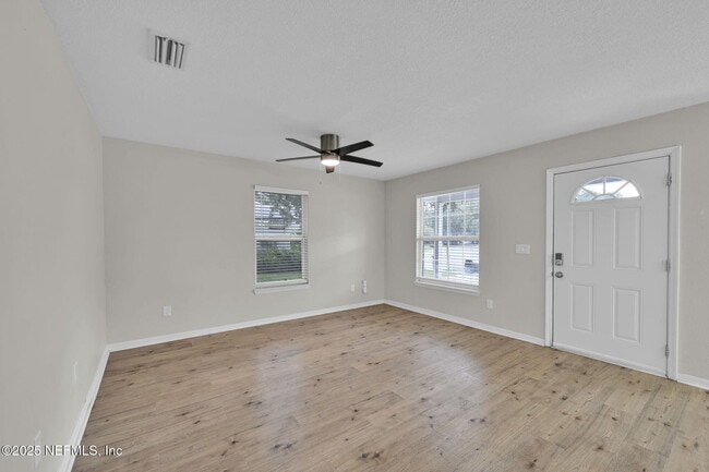 Building Photo - 3702 Wood Creek Ln