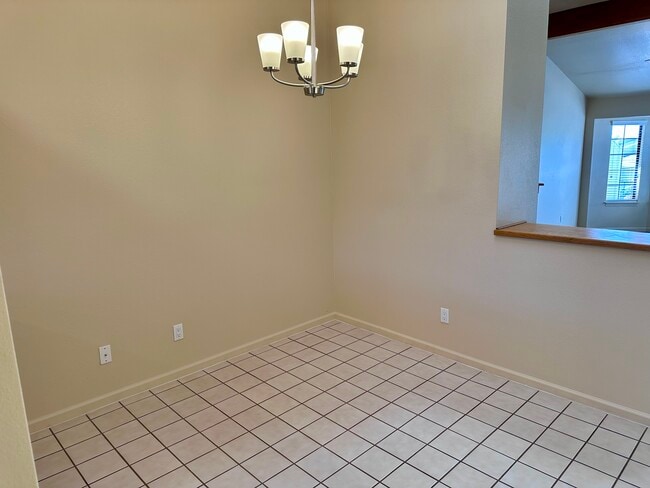Building Photo - 11456 N Fairway Dr