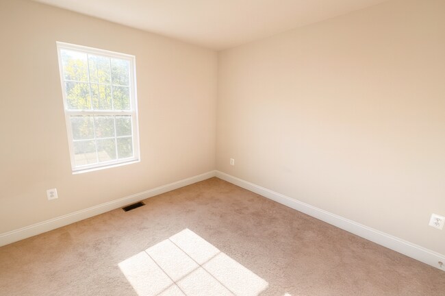Building Photo - 23788 Myrtle Glen Way