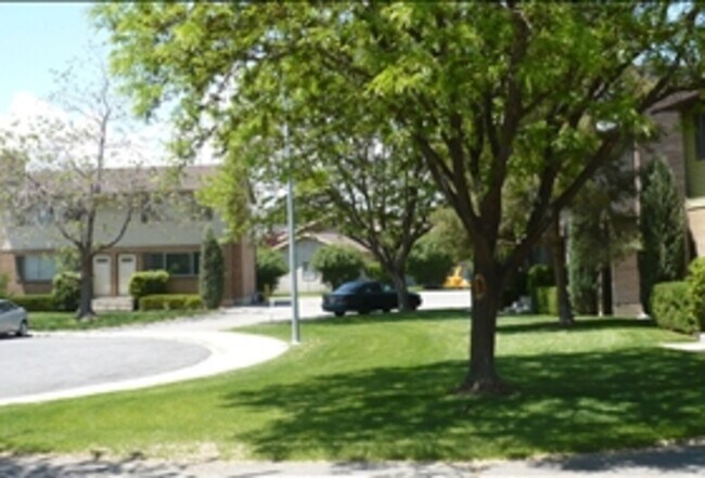 Building Photo - 1867 N 840 W