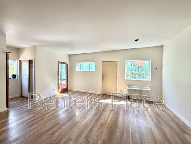 Building Photo - 1411 S Rockford Ave