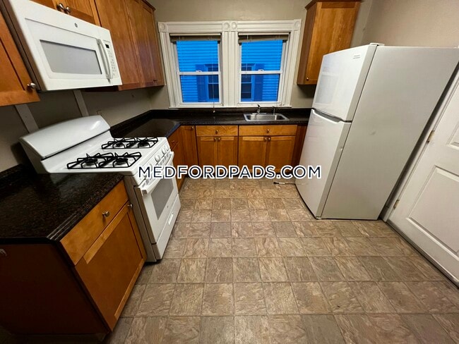 Building Photo - 128 Princeton St