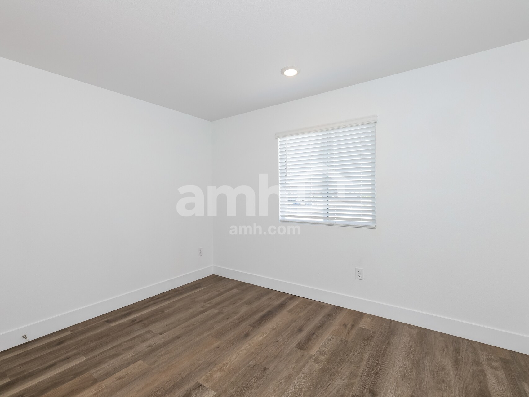 Building Photo - 9506 Aldersyde Dr
