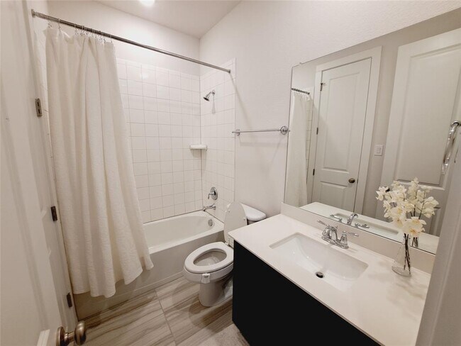 Building Photo - 4315 Hood Park Dr