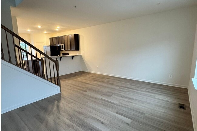 Building Photo - 2543 Westwind Blvd