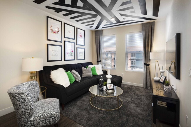 Interior Photo - Highlands 32