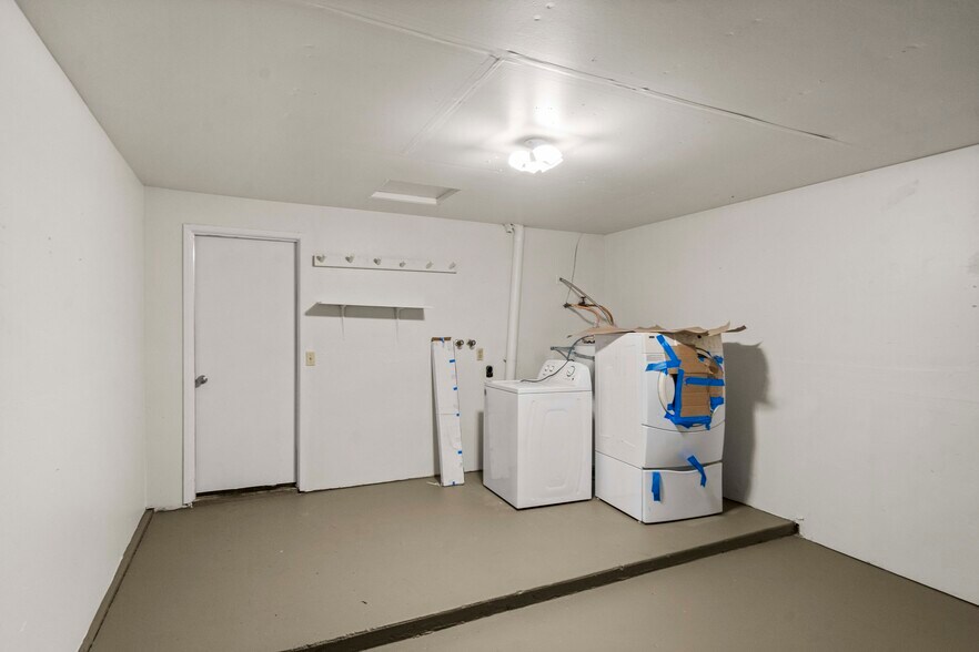 Building Photo - 521 159th St E