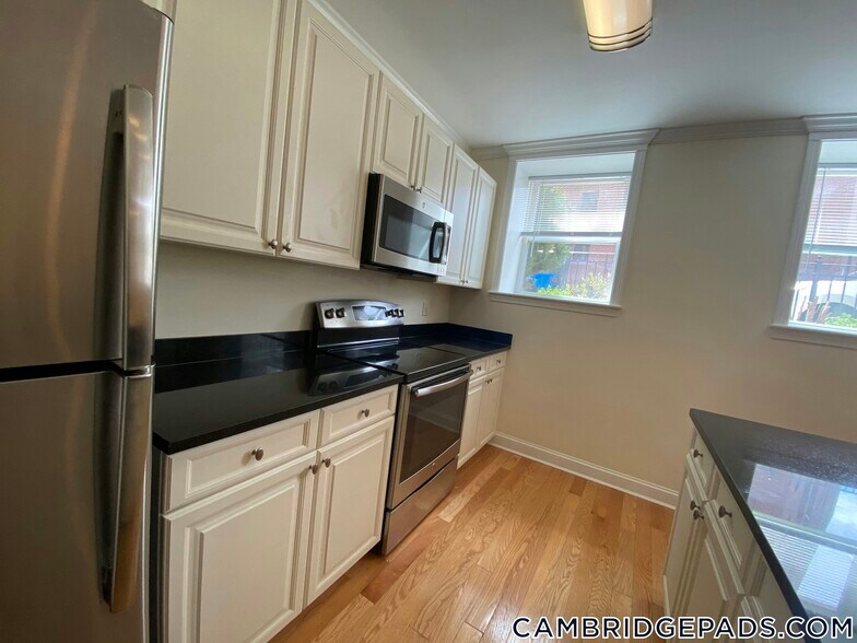 Building Photo - 1 Chauncy St