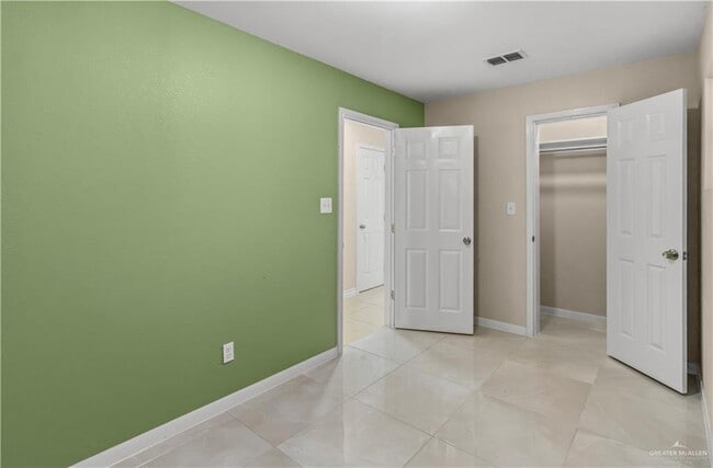 Building Photo - 312 E Mile 4 Rd