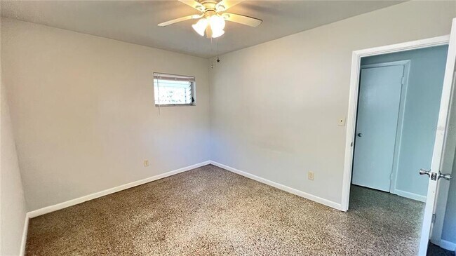 Building Photo - 2323 Belmar Dr