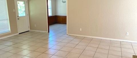 Building Photo - 323 Maybrook Dr