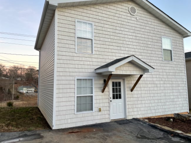 Building Photo - 116 Roberts Ridge