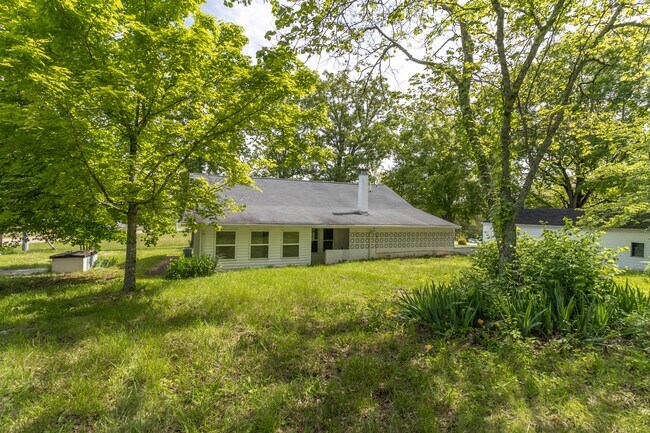 Building Photo - 9448 Lusk Rd