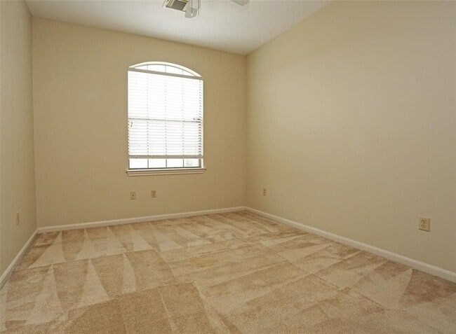 Building Photo - 12506 N Ashford Villa Ln