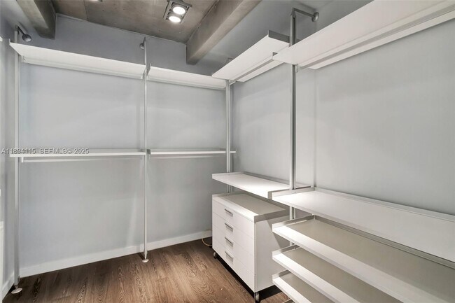 Building Photo - 1749 NE Miami Ct