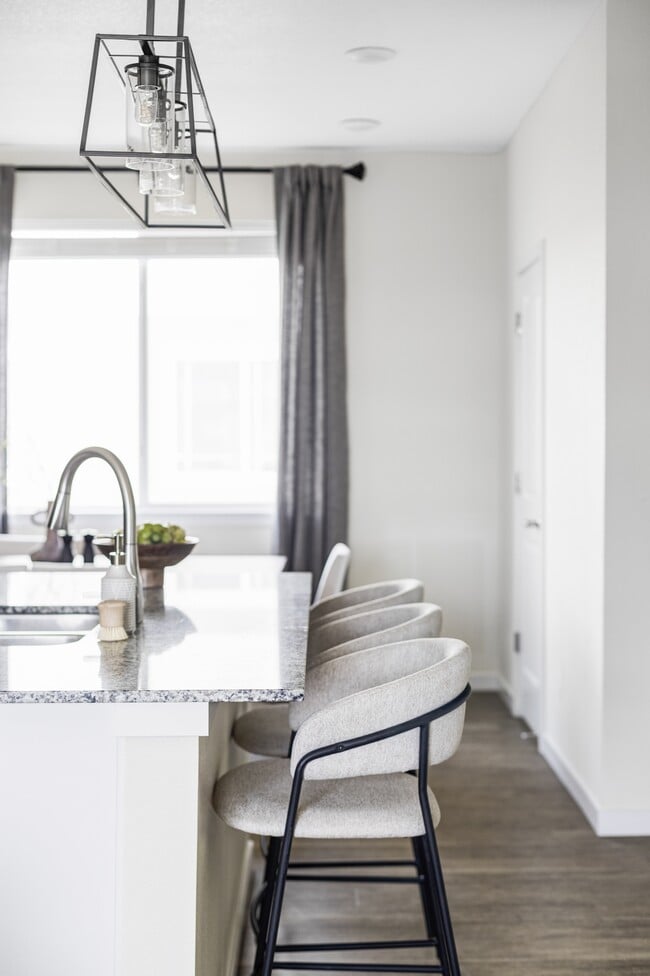 Building Photo - 2862 S Galapago Ct