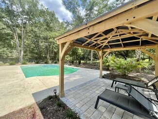 Building Photo - The Lazy May, Charming Fully-Furnished Cot...