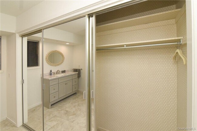 Building Photo - 188 Heritage Hills