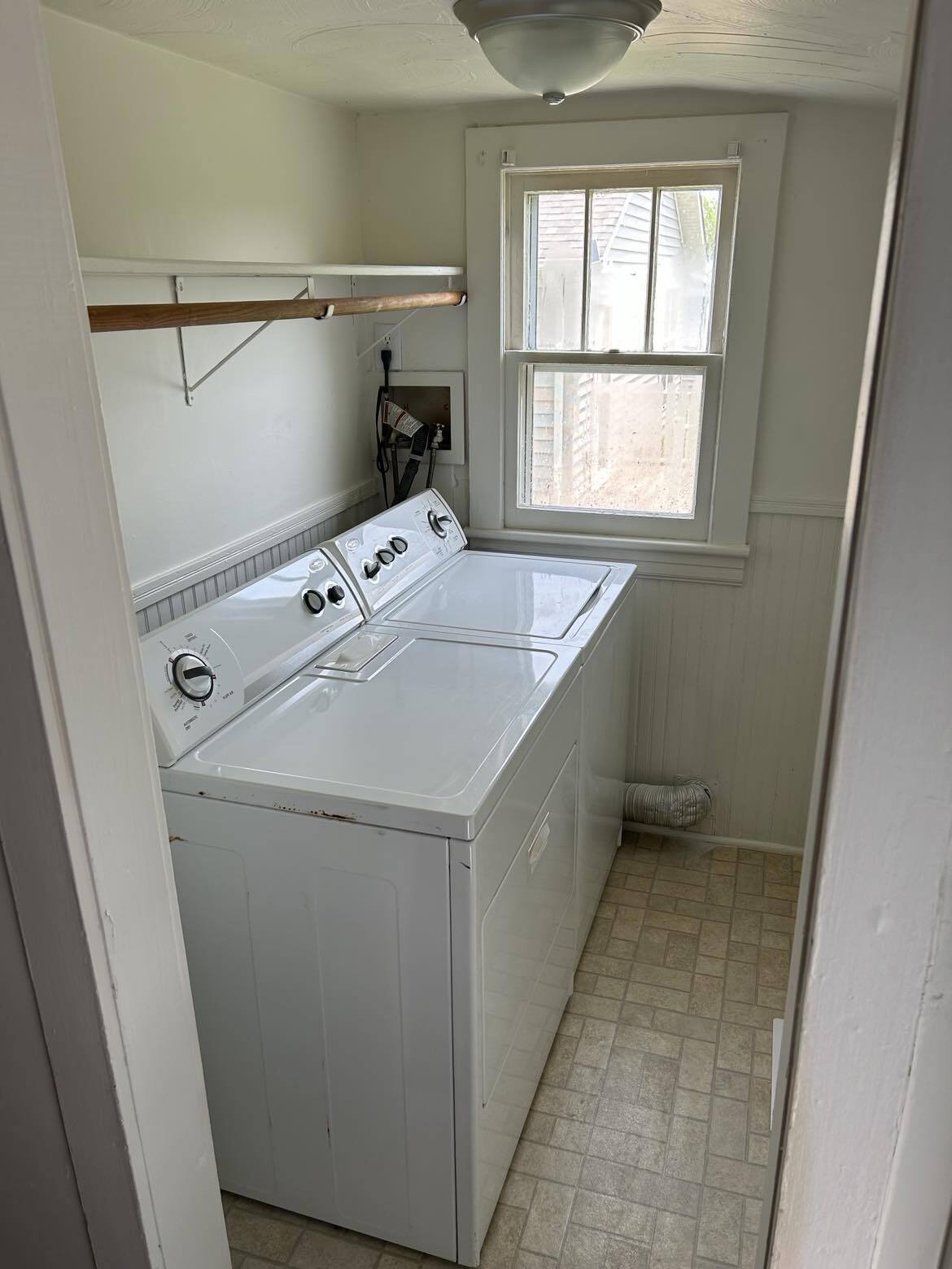 Laundry room - 2317 Moir St NE