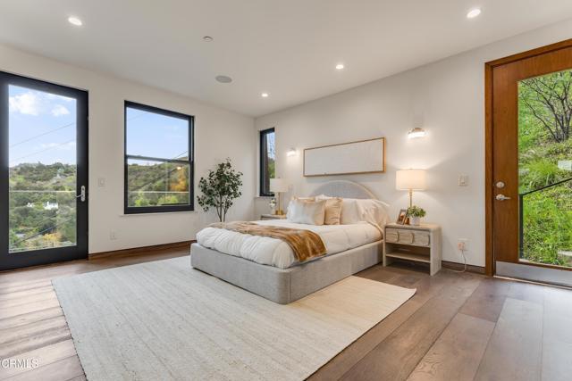 Building Photo - 12480 Viewcrest Rd