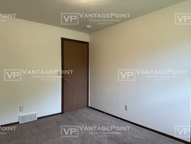 Building Photo - 1630 N Whitney Dr