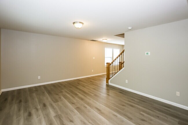 Building Photo - 5521 Twin Brook Dr