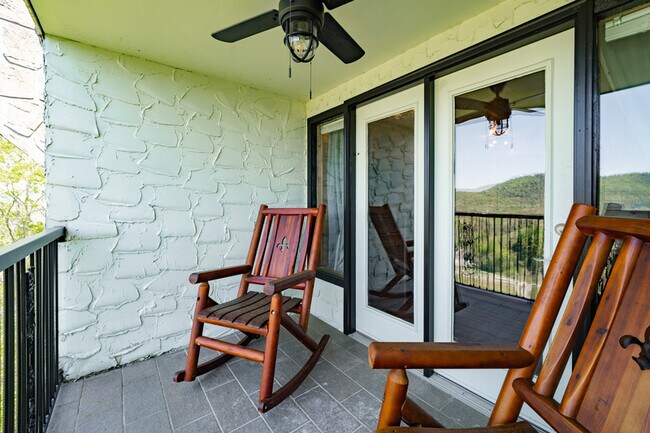 Building Photo - 4249 Dollys Dr