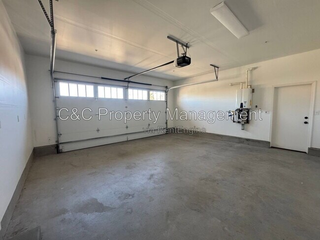 Building Photo - 3027 Andesite Dr