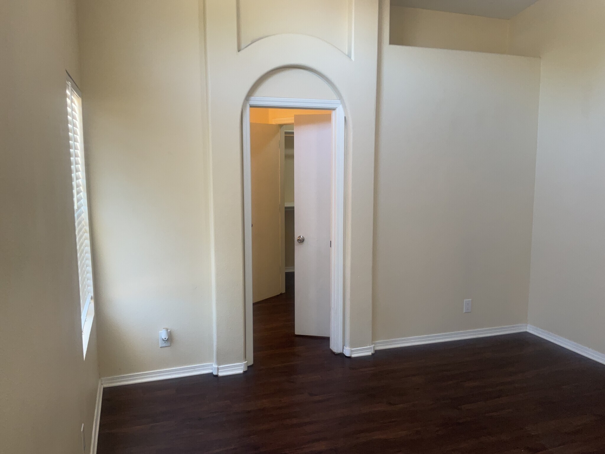 Building Photo - 10400 Calle Chulita NW