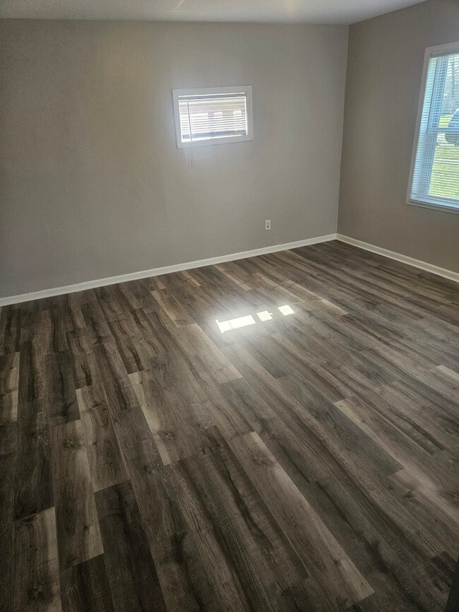 Building Photo - Newly rehabbed home